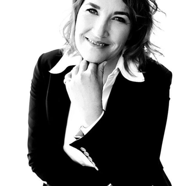 Martine M Maye
